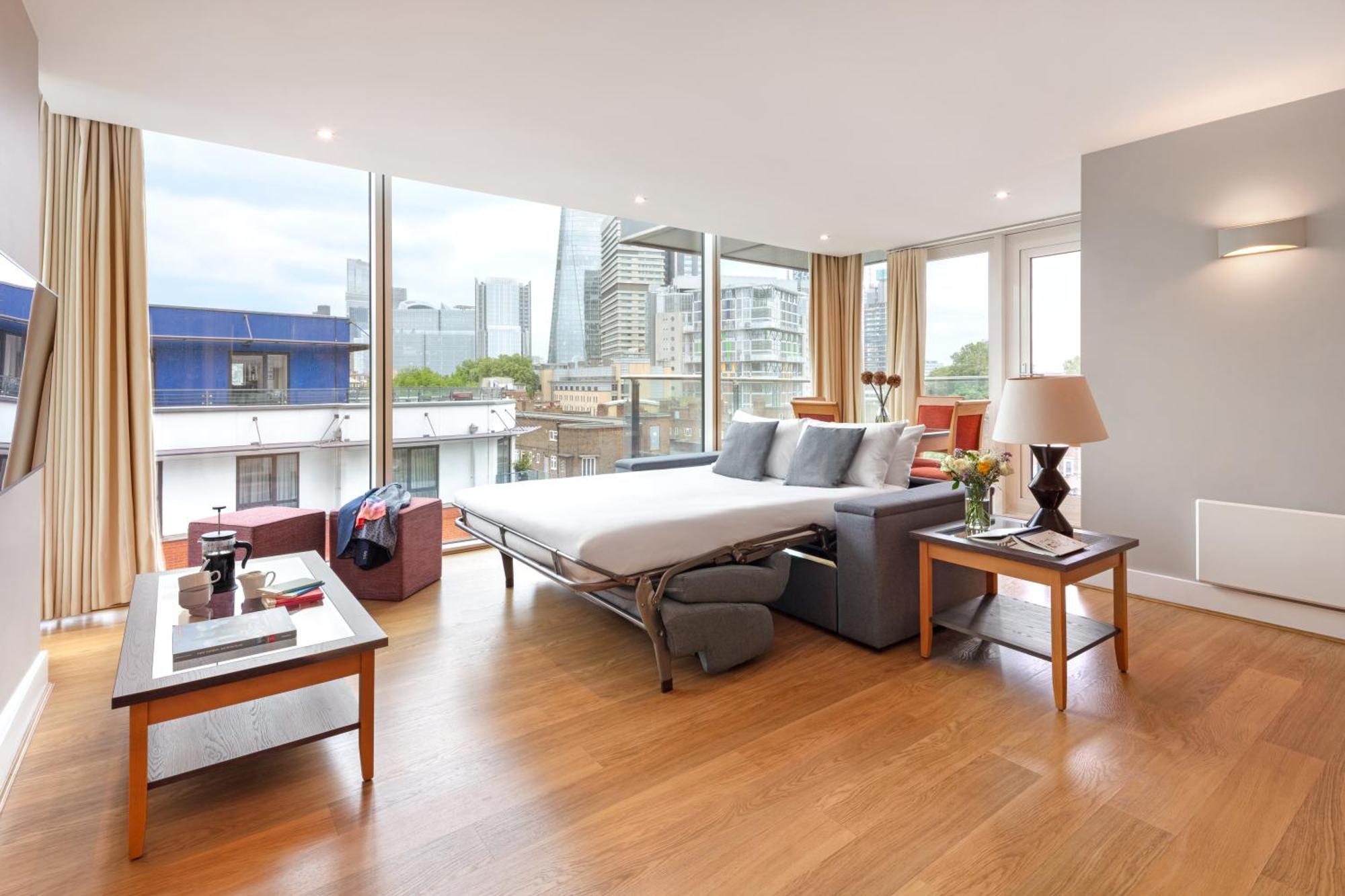 Apart-hotel Marlin Bridge - Empire Square 4*