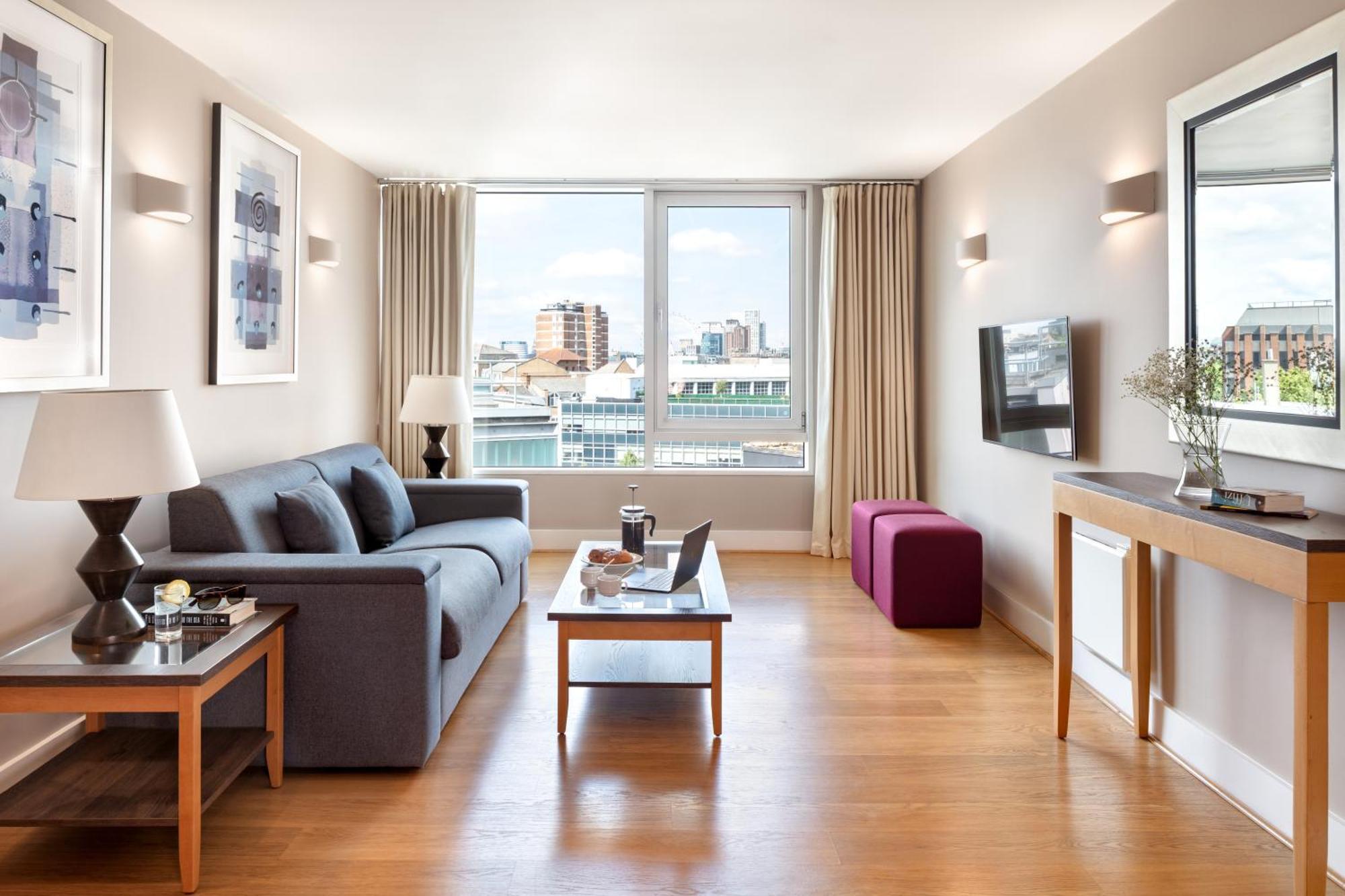 Apart-hotel Marlin Bridge - Empire Square 4*