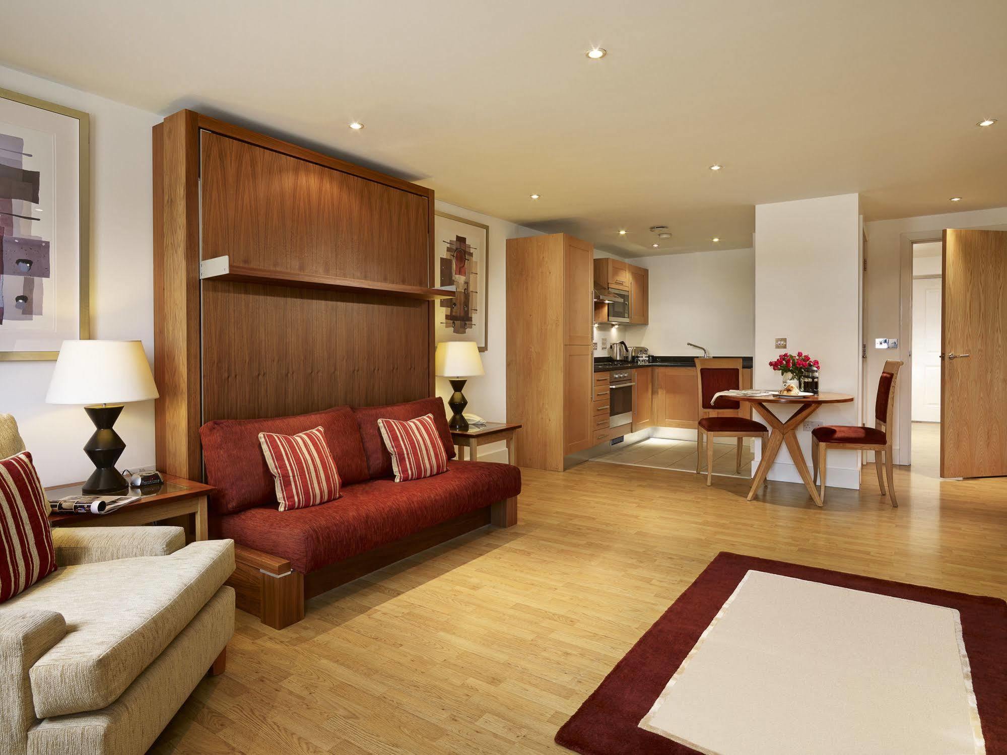 Apart-hotel Marlin Bridge - Empire Square