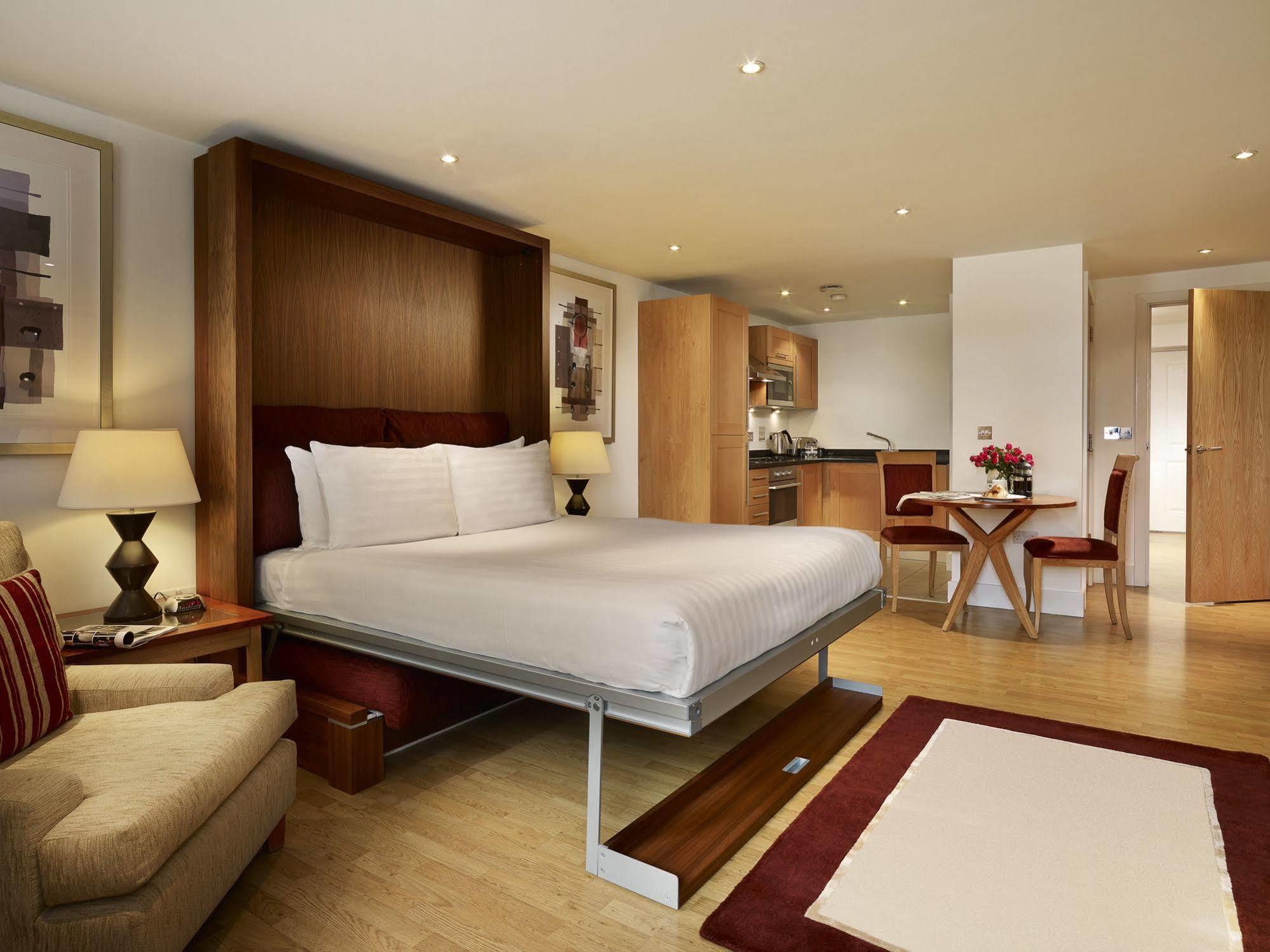 Marlin Bridge - Empire Square Apart-hotel 4*
